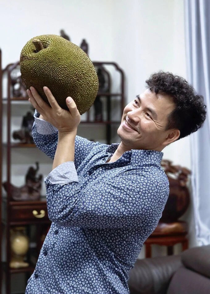 Ảnh sao 20/6: Quang Dũng đăng ảnh bên con trai Bảo Nam lúc nhỏ