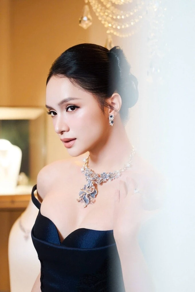 Ảnh sao 9/6: Hoa hậu Phạm Hương khoe ảnh sinh nhật con trai Ảnh sao 9/6: Hoa hậu Phạm Hương khoe ảnh sinh nhật con trai