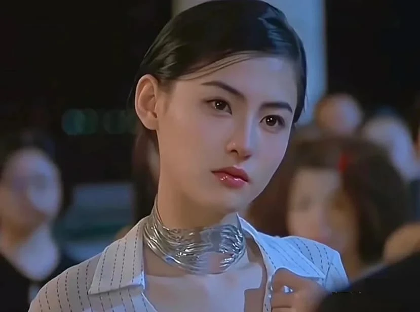 Cảnh nóng đầu tiên của Trương Bá Chi bạo đến mức nào mà khiến một phim bom tấn hot trở lại sau 21 năm Cảnh nóng đầu tiên của Trương Bá Chi bạo đến mức nào mà khiến một phim bom tấn hot trở lại sau 21 năm