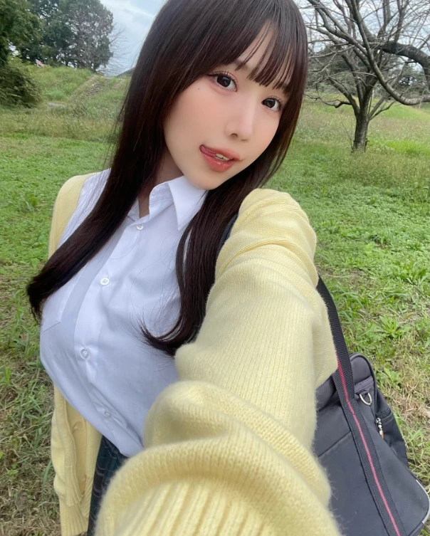 Cô nàng hot girl mạng này bỗng chốc bùng nổ follow chỉ sau vài "bức ảnh" Cô nàng hot girl mạng này bỗng chốc bùng nổ follow chỉ sau vài "bức ảnh"