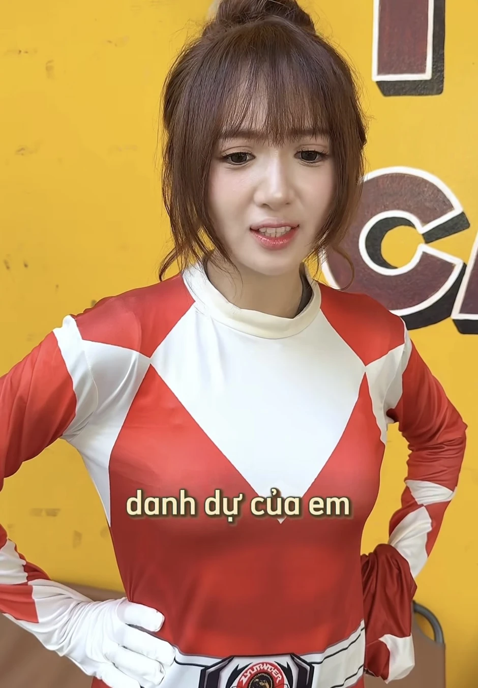 Cô nhân viên quán nước "nổi loạn", hút cả triệu view