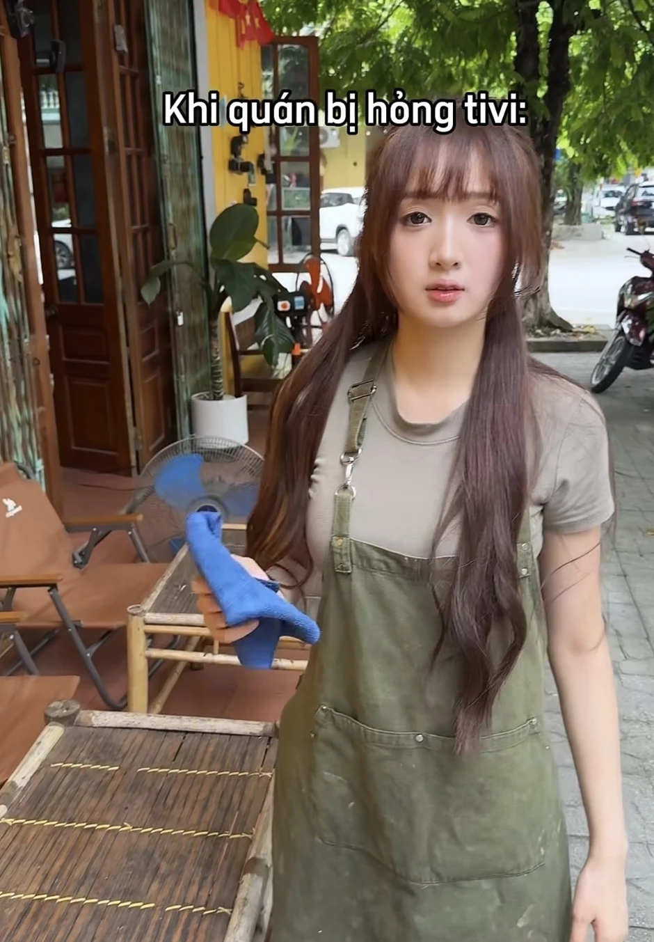 Cô nhân viên quán nước "nổi loạn", hút cả triệu view
