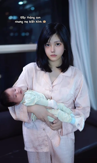 Đẳng cấp coser Việt: một tay bế con, một tay biến hình vẫn khiến người xem phải ngỡ ngàng, mê đắm Đẳng cấp coser Việt: một tay bế con, một tay biến hình vẫn khiến người xem phải ngỡ ngàng, mê đắm