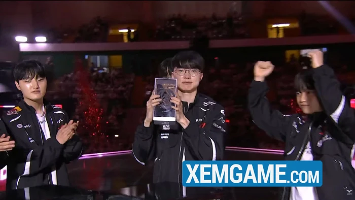 Faker sử dụng Sion trong lượt trận với Gen.G và khiến nó gia nhập hàng ngũ 100% tỉ lệ thắng Faker sử dụng Sion trong lượt trận với Gen.G và khiến nó gia nhập hàng ngũ 100% tỉ lệ thắng