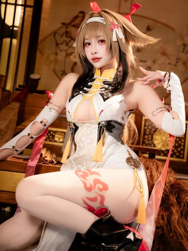 Fan Wuthering Waves trầm trồ bàn tán trước màn hóa thân của nữ coser này