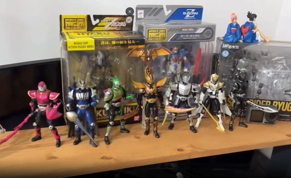 Khoe chiến tích săn 13 mô hình Kamen Rider tặng người yêu, cô gái nhận cái kết bất ngờ Khoe chiến tích săn 13 mô hình Kamen Rider tặng người yêu, cô gái nhận cái kết bất ngờ