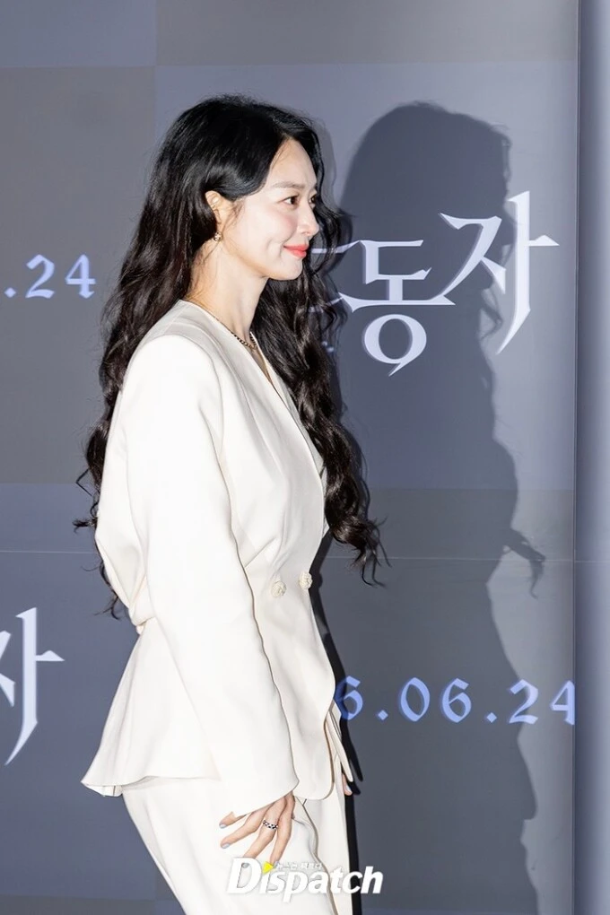 Kim Woo Bin ủng hộ đứa con tinh thần của Shin Min Ah Kim Woo Bin ủng hộ đứa con tinh thần của Shin Min Ah