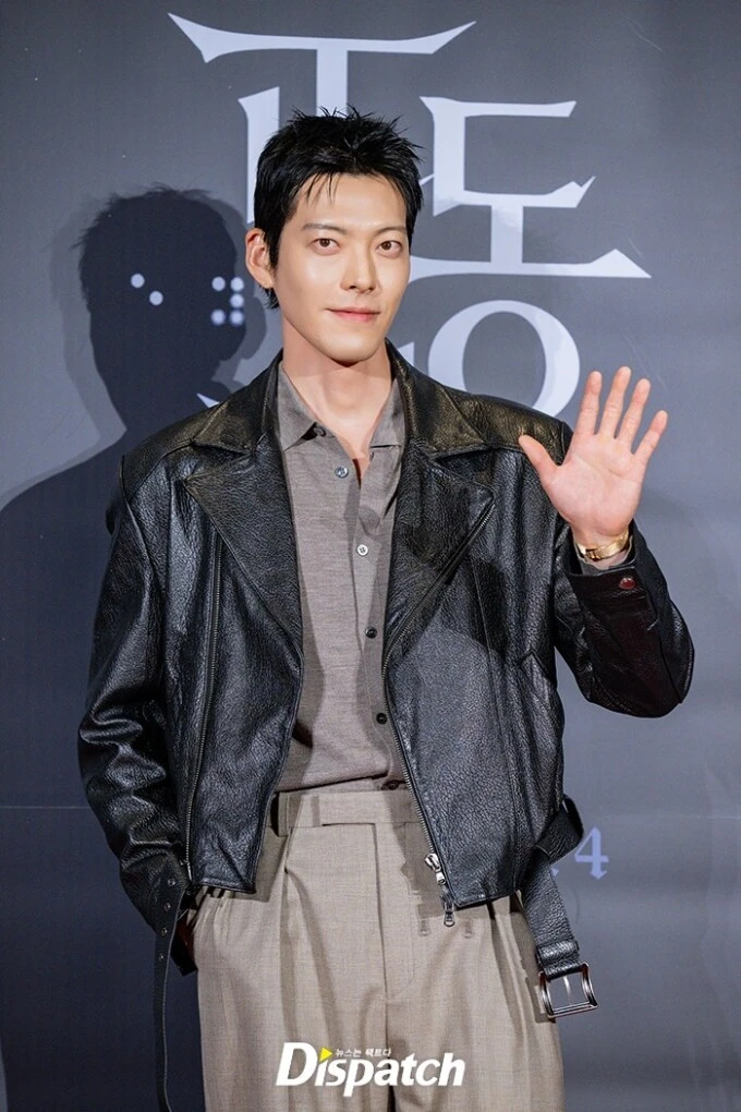 Kim Woo Bin ủng hộ đứa con tinh thần của Shin Min Ah Kim Woo Bin ủng hộ đứa con tinh thần của Shin Min Ah