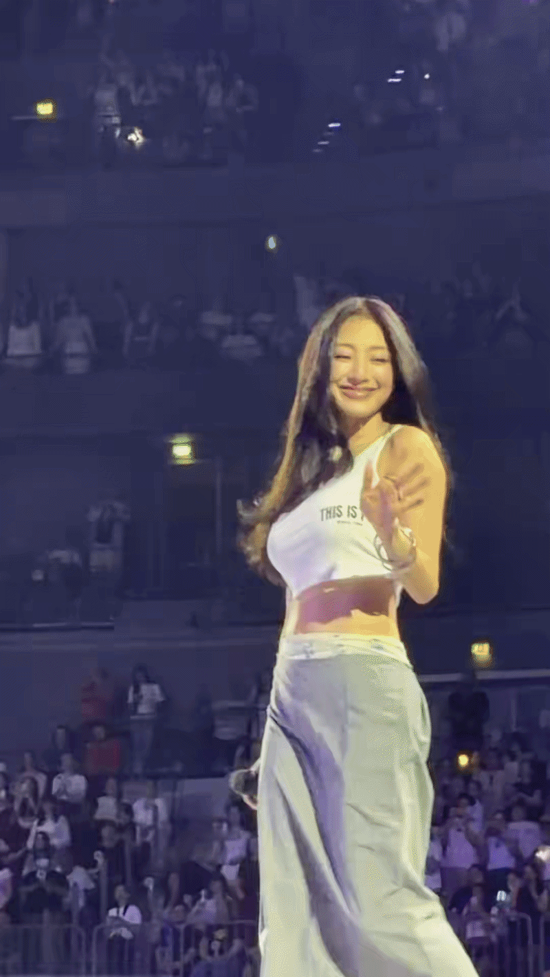 Mỹ nhân da nâu hot nhất châu Á: Nhan sắc cam thường hút 6 triệu view, vẻ đẹp nóng bỏng ai cũng thiện cảm Mỹ nhân da nâu hot nhất châu Á: Nhan sắc cam thường hút 6 triệu view, vẻ đẹp nóng bỏng ai cũng thiện cảm