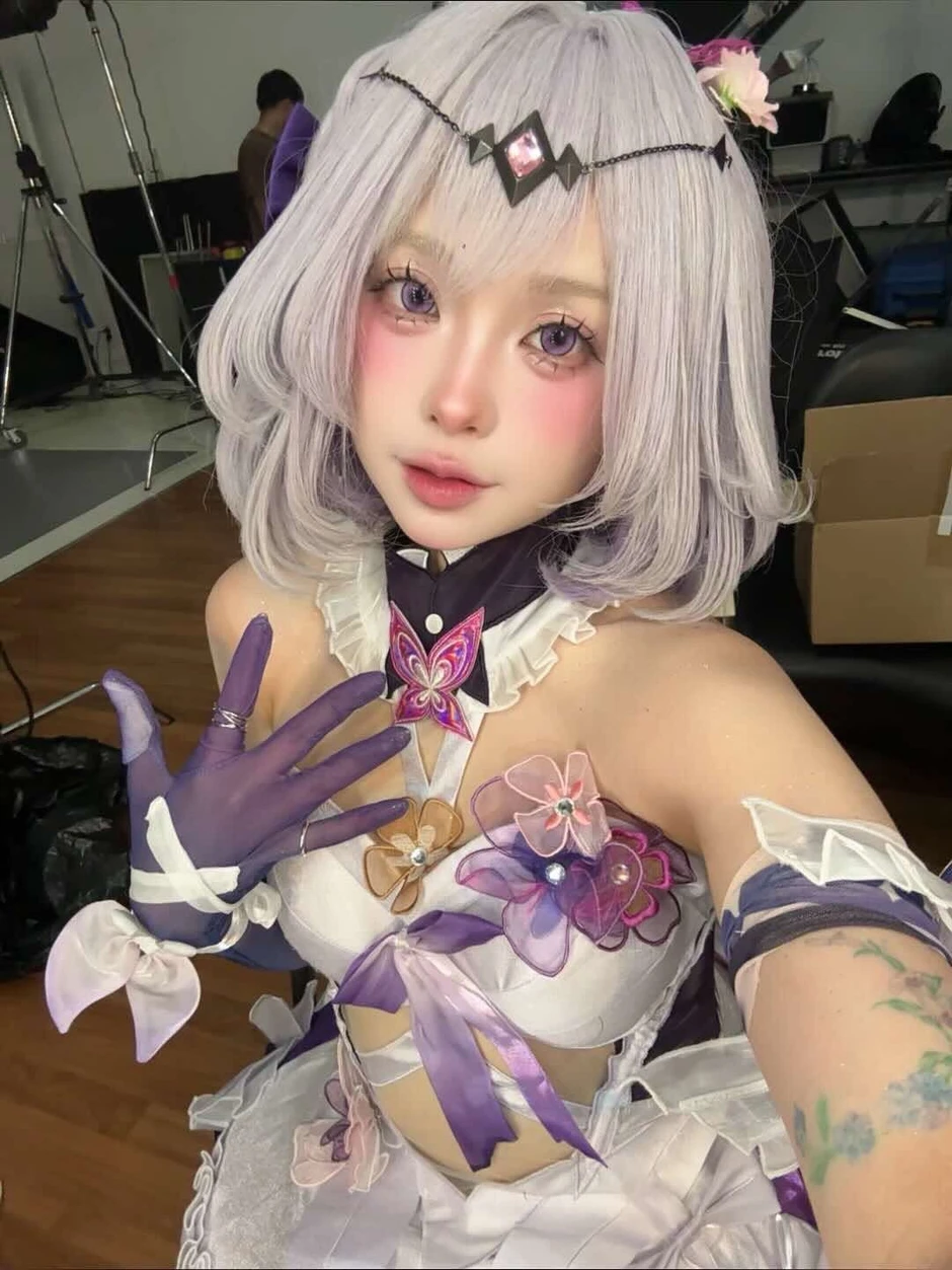 MC Yoonsul lại trổ tài cosplay, khiến làng game Việt mê mẩn vì quá xinh đẹp MC Yoonsul lại trổ tài cosplay, khiến làng game Việt mê mẩn vì quá xinh đẹp