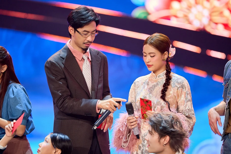 Nhận không ra Hoàng Thuỳ Linh