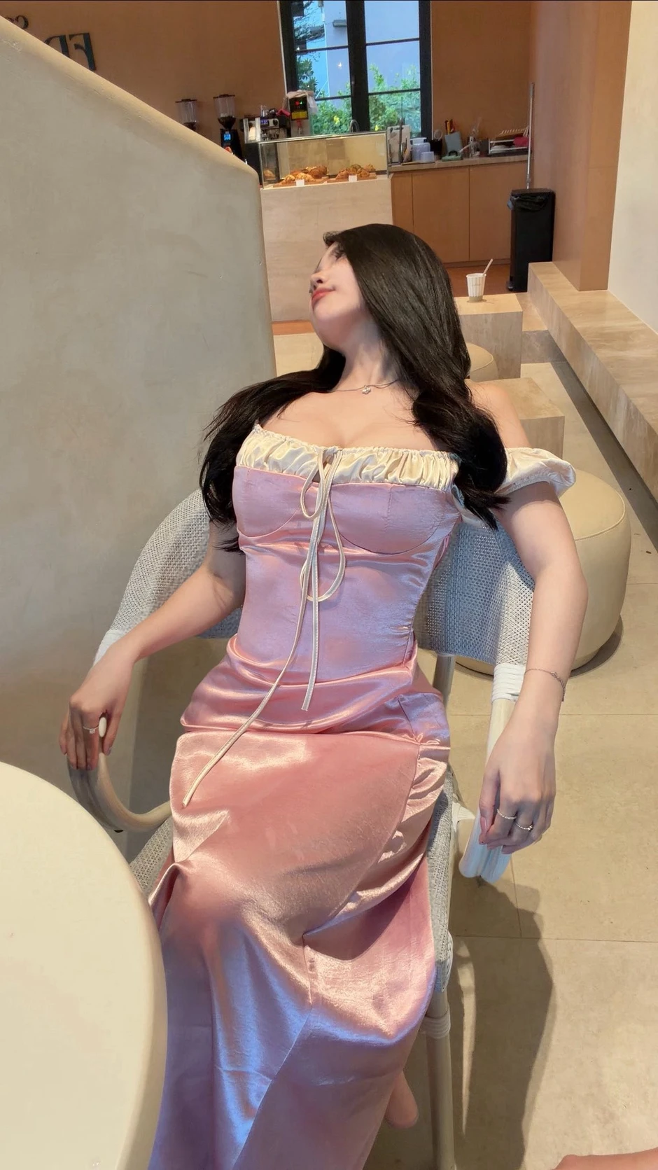 Nhờ cộng đồng mạng "nghĩ cap" để đăng ảnh, hot girl bất ngờ gặp toàn thi sĩ, "thả thính" như rót mật vào tai Nhờ cộng đồng mạng "nghĩ cap" để đăng ảnh, hot girl bất ngờ gặp toàn thi sĩ, "thả thính" như rót mật vào tai