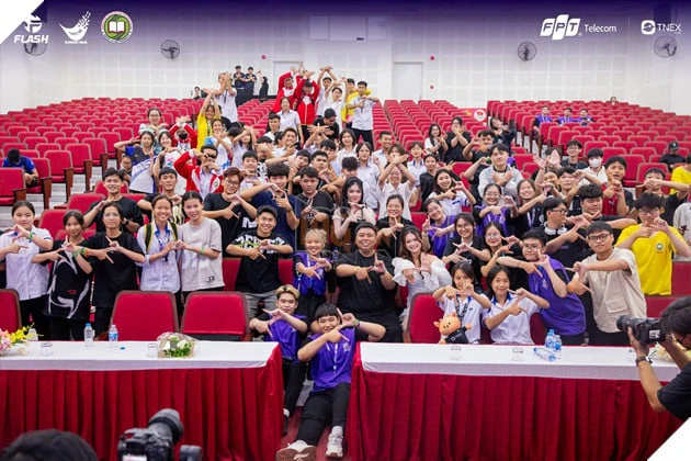 Siêu Đại kiện tướng Lê Quang Liêm gia nhập Team Flash: Sự Kết Hợp Mở Ra Chương Mới Cho Esports Việt Nam Siêu Đại kiện tướng Lê Quang Liêm gia nhập Team Flash: Sự Kết Hợp Mở Ra Chương Mới Cho Esports Việt Nam