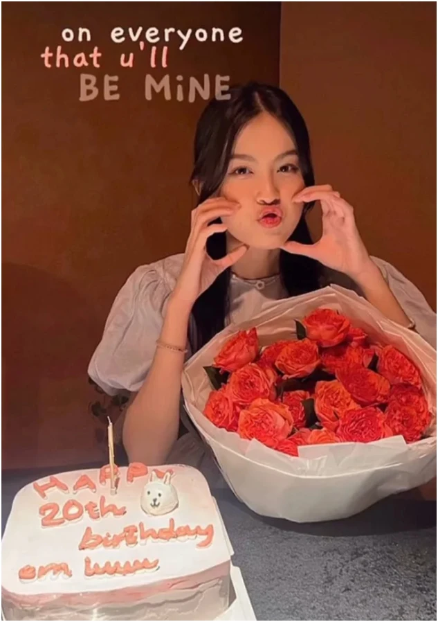 Tăng Mỹ Hàn - HIEUTHUHAI 4 năm sinh nhật tặng đúng 1 kiểu quà, yêu đương nhàm chán? Tăng Mỹ Hàn - HIEUTHUHAI 4 năm sinh nhật tặng đúng 1 kiểu quà, yêu đương nhàm chán?