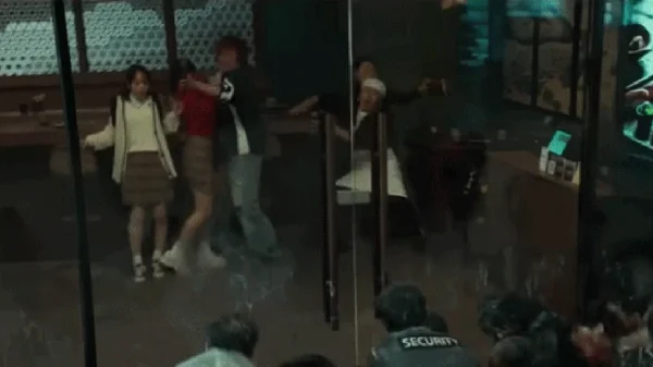 10 năm mới lại có phim Hàn hay như Train to Busan: Nữ chính là "phao chống flop", cơn lốc quét ngang toàn cầu kenhtingame com thumb 10 nam moi lai co phim han hay nhu train to busan nu chinh la quot phao chong flop quot con loc quet ngang toan cau 7f031781178775258 940w