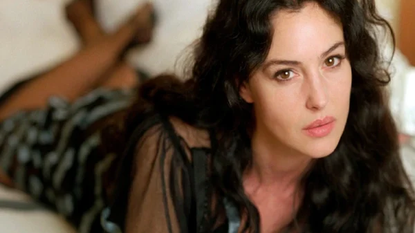 5 kiệt tác điện ảnh lật đổ mọi nhận thức về biểu tượng quyến rũ Monica Bellucci kenhtingame com thumb 5 kiet tac dien anh lat do moi nhan thuc ve bieu tuong quyen ru monica bellucci 611a1780998403097 940w