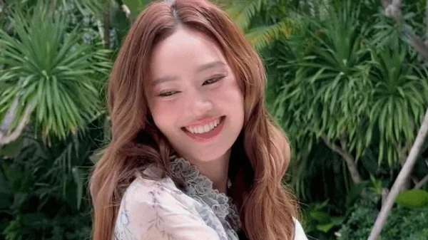 5 nữ diễn viên có nụ cười đẹp nhất Việt Nam: Minh Hằng xếp sau Lan Ngọc, hạng 1 rạng rỡ hơn cả mặt trời kenhtingame com thumb 5 nu dien vien co nu cuoi dep nhat viet nam minh hang xep sau lan ngoc hang 1 rang ro hon ca mat troi a2381781095111990 940w