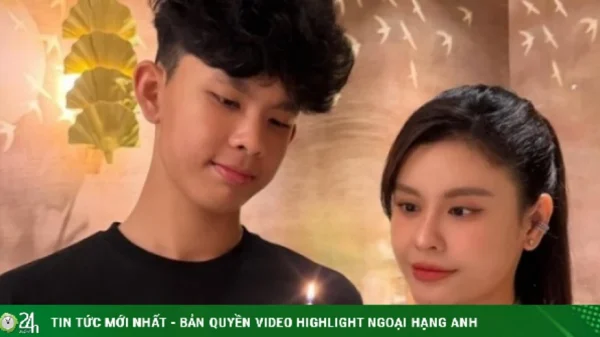 Ảnh sao 3/6: Trương Quỳnh Anh nhỏ bé bên con trai cao 1,82 m kenhtingame com thumb anh sao 3 6 truong quynh anh nho be ben con trai cao 1 82 m 8fdf1780480972693 940w