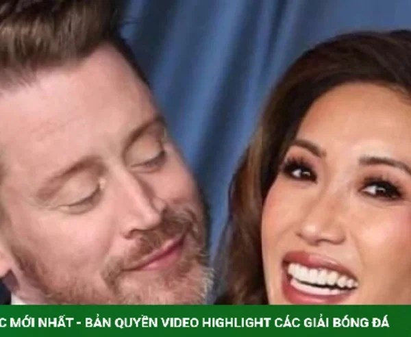 Chuyện tình 9 năm của sao phim Ở nhà một mình cùng hôn thê gốc Á kenhtingame com thumb chuyen tinh 9 nam cua sao phim o nha mot minh cung hon the goc a 20b81781960442938 940w
