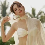 Diện áo hai dây tôn dáng tại Hội An, Hoa hậu Tiểu Vy nhận cơn mưa lời khen vì body quá mướt kenhtingame com thumb dien ao hai day ton dang tai hoi an hoa hau tieu vy nhan con mua loi khen vi body qua muot 41161781704613731 940w