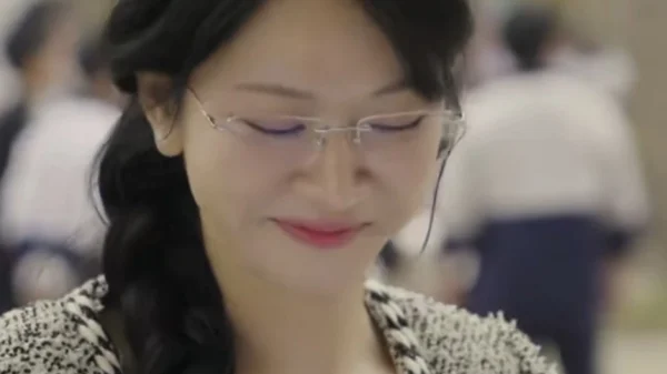Giữa bão drama bủa vây, Lê Bống bất ngờ có động thái: Thản nhiên đăng ảnh đi học, mặc kệ thị phi bóc phốt? kenhtingame com thumb giua bao drama bua vay le bong bat ngo co dong thai than nhien dang anh di hoc mac ke thi phi boc phot b8cf1781285956212 940w