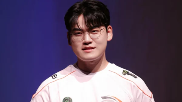 LMHT: Gumayusi khiến fan ấm lòng vì sự ân cần trong buổi fanmeeting kenhtingame com thumb lmht gumayusi khien fan am long vi su an can trong buoi fanmeeting eee51781886353711 940w