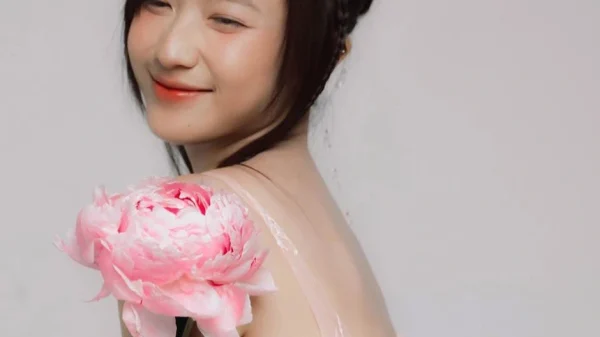 Nhan sắc bất chấp thời gian của hot girl Trâm Anh kenhtingame com thumb nhan sac bat chap thoi gian cua hot girl tram anh 58e31780833715320 940w