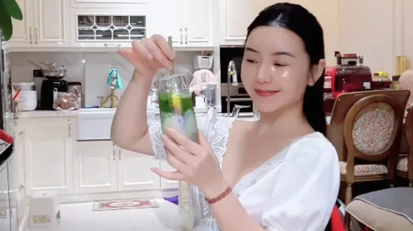 Quỳnh Kool khoe cảnh “giường gối”, CĐM tập trung hết vào Sứ Giả Khe Nứt kenhtingame com thumb quynh kool khoe canh giuong goi cdm tap trung het vao su gia khe nut f3791781119359693 940w