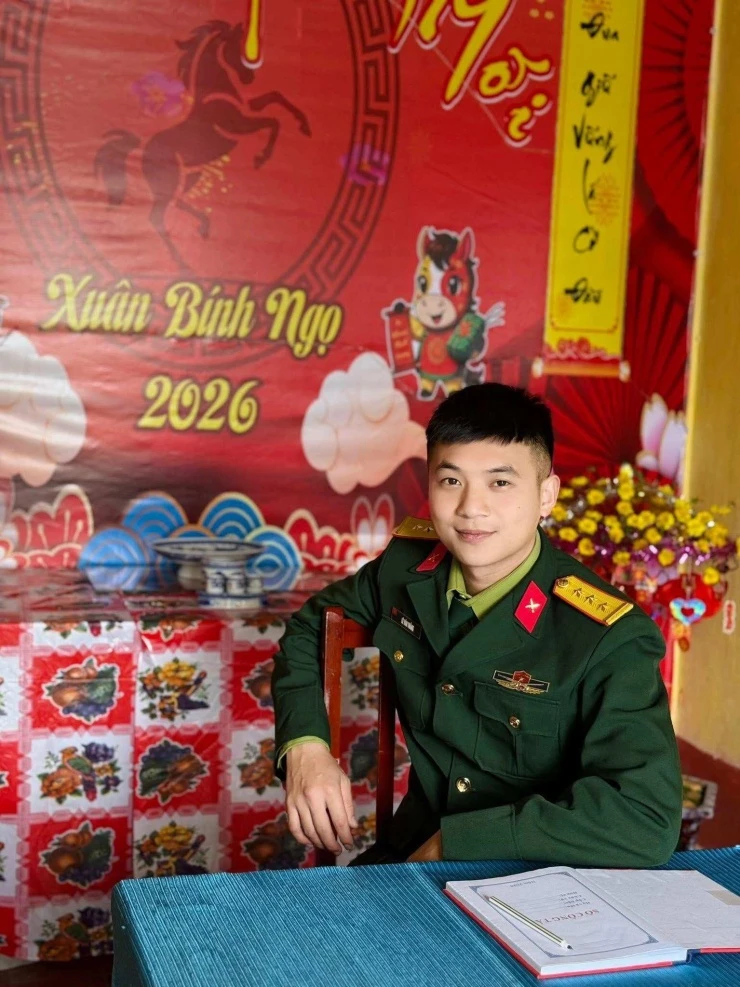 Thượng úy Lê Văn Thắng - hot boy quân đội từng gây sốt bên Hòa Minzy trong Sao Nhập Ngũ đột ngột qua đời Thượng úy Lê Văn Thắng - hot boy quân đội từng gây sốt bên Hòa Minzy trong Sao Nhập Ngũ đột ngột qua đời