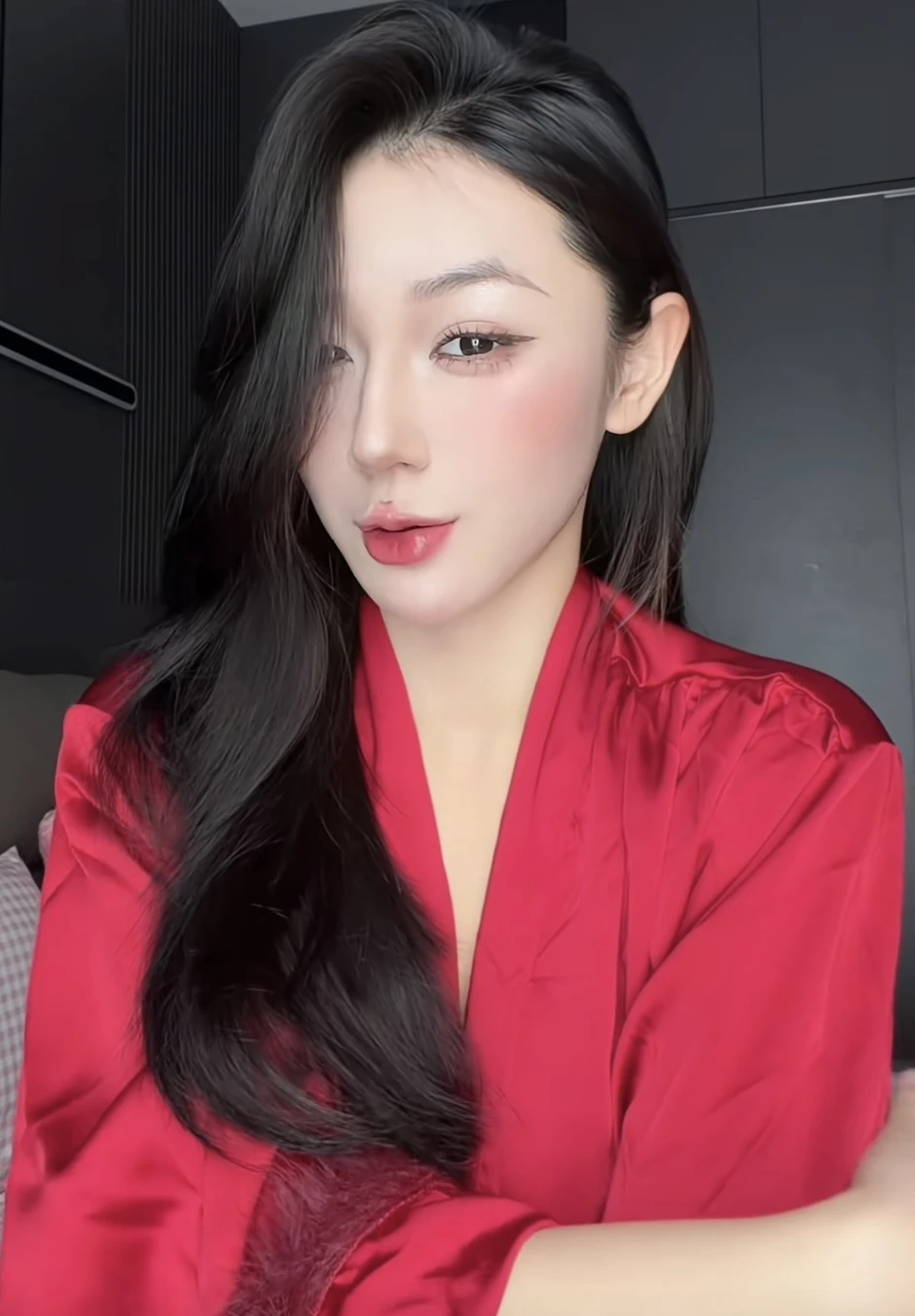 Trần Hà Linh lại lên video giật gân, lấy bệnh xã hội câu view Trần Hà Linh lại lên video giật gân, lấy bệnh xã hội câu view