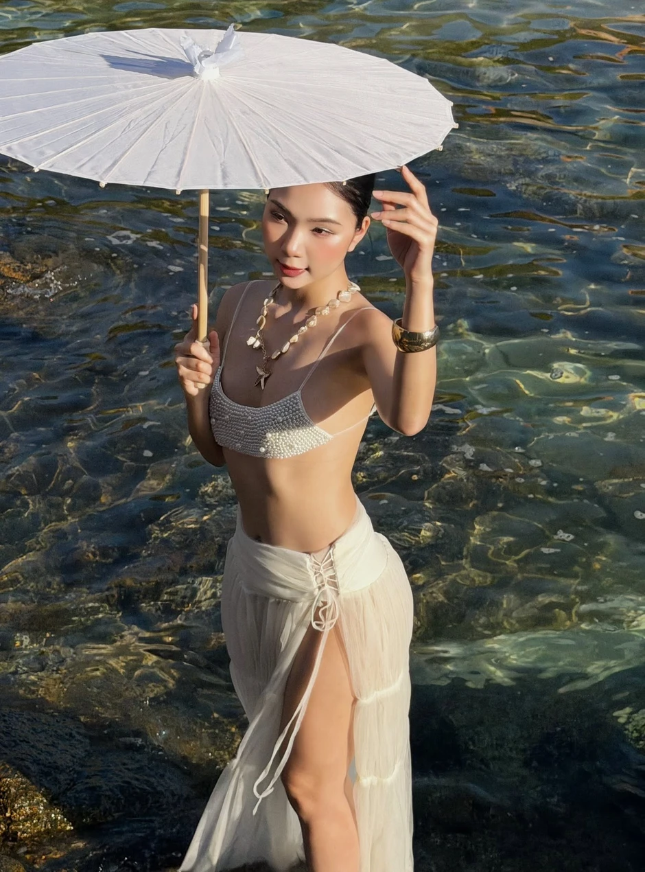 Vịnh Vĩnh Hy của Việt Nam đẹp như mơ, xuất hiện đầy ấn tượng qua bộ ảnh của cô nàng Á Khôi quyễn rũ Vịnh Vĩnh Hy của Việt Nam đẹp như mơ, xuất hiện đầy ấn tượng qua bộ ảnh của cô nàng Á Khôi quyễn rũ