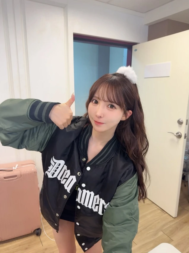Yua Mikami khoe ảnh mới, hút gần 20.000 like, fan khen làm gì cũng gợi cảm