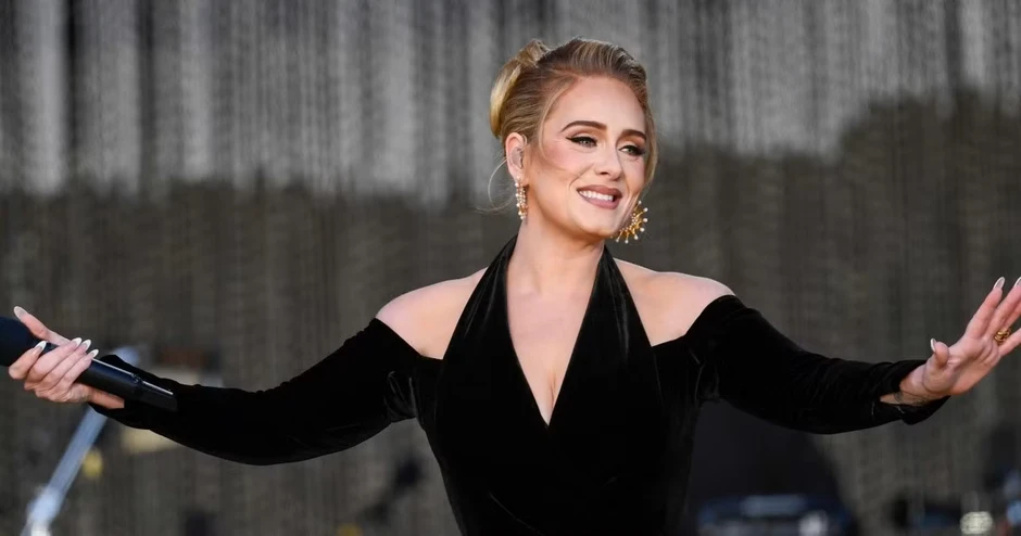 Adele trở lại phòng thu, kiên quyết từ chối những chuyến lưu diễn dài ngày Adele trở lại phòng thu, kiên quyết từ chối những chuyến lưu diễn dài ngày