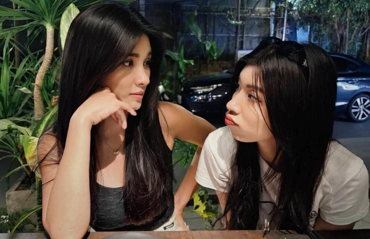 Ảnh sao 10/7: Kim Tuyến thức đợi Đồng Ánh Quỳnh đi làm về muộn Ảnh sao 10/7: Kim Tuyến thức đợi Đồng Ánh Quỳnh đi làm về muộn