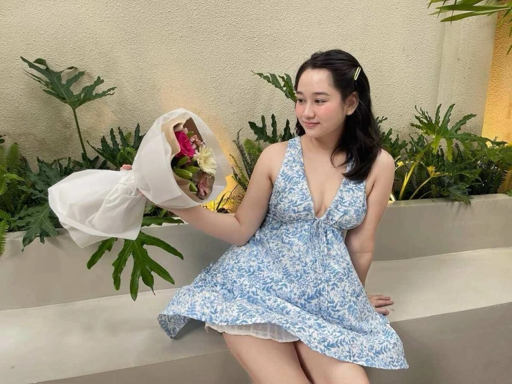 Ảnh sao 10/7: Kim Tuyến thức đợi Đồng Ánh Quỳnh đi làm về muộn Ảnh sao 10/7: Kim Tuyến thức đợi Đồng Ánh Quỳnh đi làm về muộn
