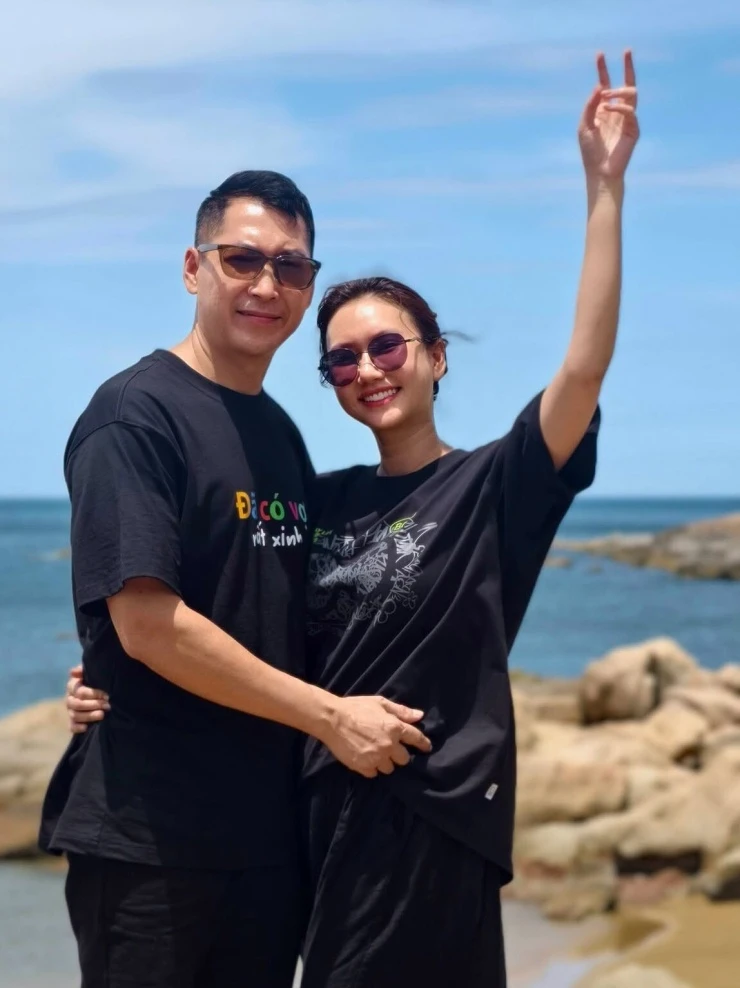 Ảnh sao 24/7: Vợ chồng Hà Kiều Anh mừng 19 năm cưới Ảnh sao 24/7: Vợ chồng Hà Kiều Anh mừng 19 năm cưới