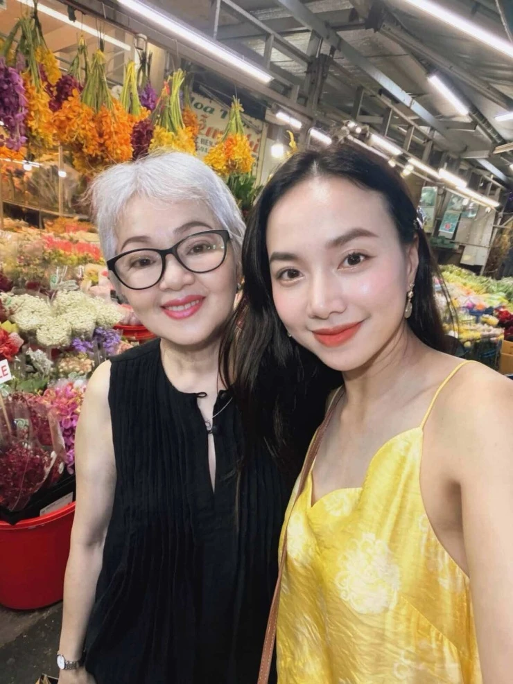 Ảnh sao 24/7: Vợ chồng Hà Kiều Anh mừng 19 năm cưới Ảnh sao 24/7: Vợ chồng Hà Kiều Anh mừng 19 năm cưới