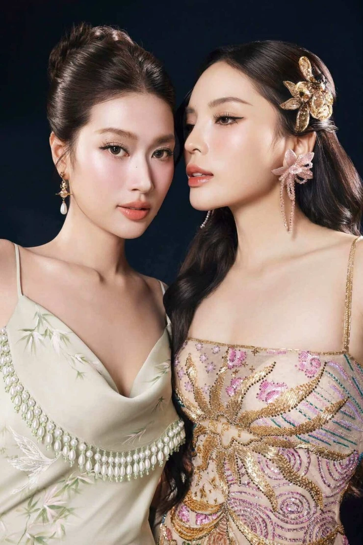 Ảnh sao 31/7: Thu Trang - Tiến Luật khoe hạnh phúc bên ba con
