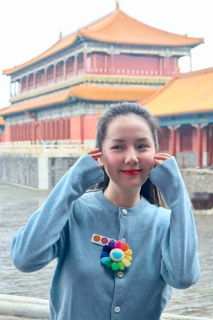 Ảnh sao 31/7: Thu Trang - Tiến Luật khoe hạnh phúc bên ba con