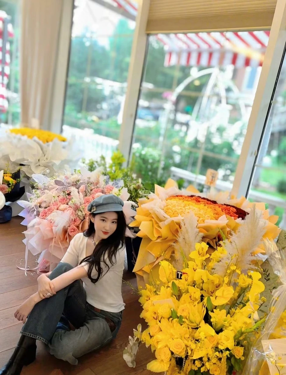Cuộc sống không kết hôn của Lưu Diệc Phi