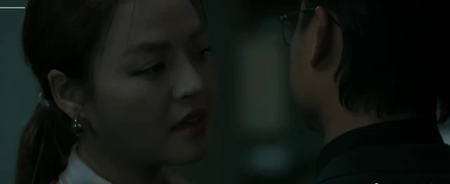 Cương (Duy Hưng) muốn đưa Mai (Việt Hoa) lên làm trùm băng nhóm