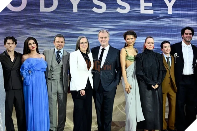 Đạo Diễn Christopher Nolan Giải Thích Vì Sao The Odyssey Dùng Tiếng Anh Hiện Đại