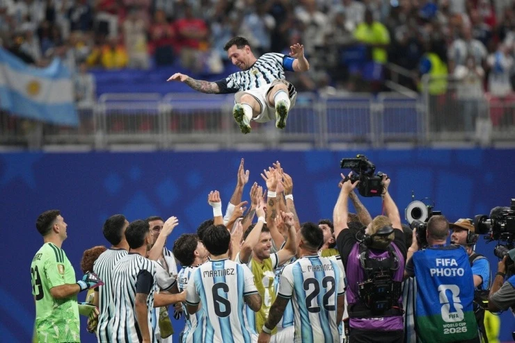 Đến Mỹ cổ vũ Messi, Bùi Công Nam nói cảm giác đu idol thích thật Đến Mỹ cổ vũ Messi, Bùi Công Nam nói cảm giác đu idol thích thật