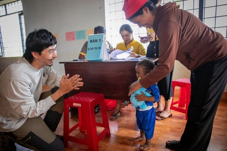 Đen Vâu: “Tôi sinh ra không dành cho ánh đèn sân khấu” và chuyện 10 năm chưa kể Đen Vâu: “Tôi sinh ra không dành cho ánh đèn sân khấu” và chuyện 10 năm chưa kể