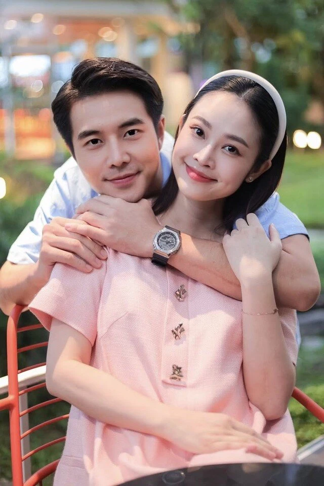 Điều không thể ngờ về nam diễn viên Tổng tài phim Dưới ô cửa sáng đèn Điều không thể ngờ về nam diễn viên Tổng tài phim Dưới ô cửa sáng đèn