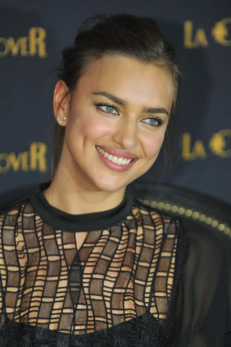 Irina Shayk hẹn hò ngôi sao bóng rổ kém 11 tuổi