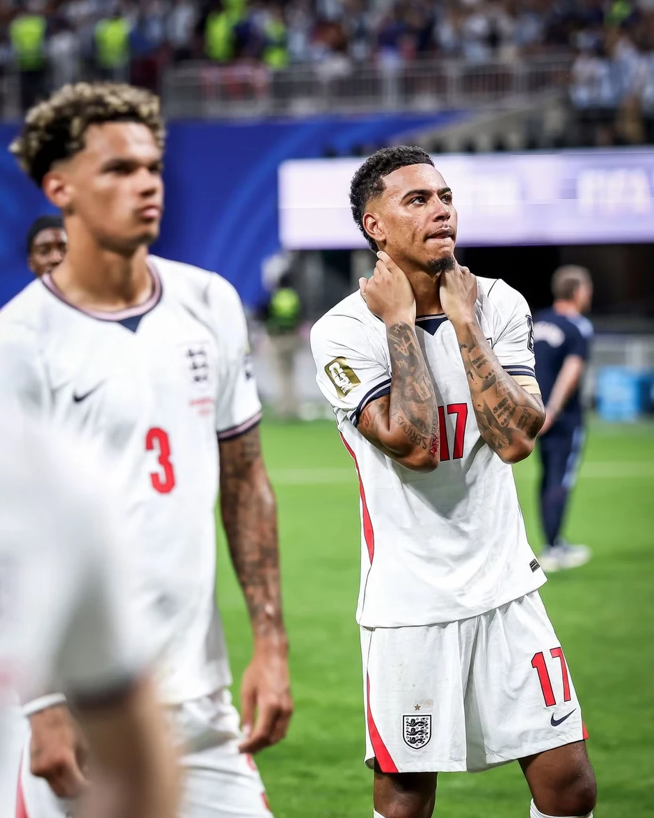 Khán giả dậy sóng lý do Anh thua đau trước Messi và Argentina Khán giả dậy sóng lý do Anh thua đau trước Messi và Argentina
