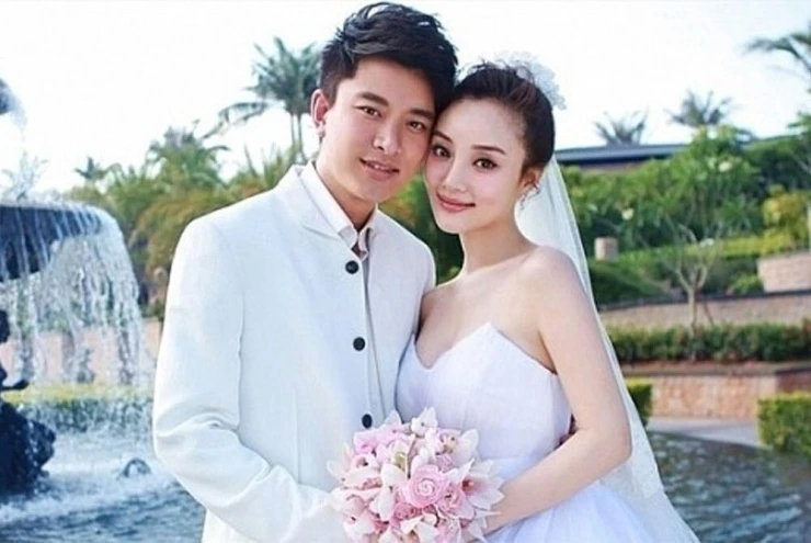 Lý Tiểu Lộ trải lòng sau scandal ngoại tình: Cái giá phải trả quá đắt! Lý Tiểu Lộ trải lòng sau scandal ngoại tình: Cái giá phải trả quá đắt!