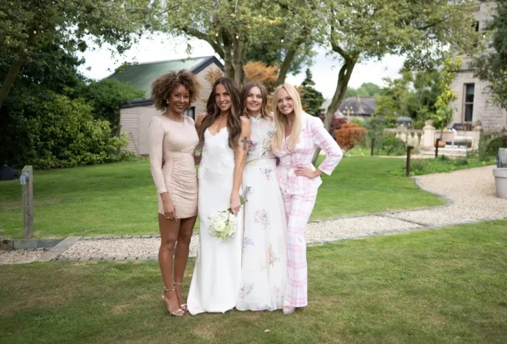Mel C nhóm Spice Girls khoe ảnh cưới Mel C nhóm Spice Girls khoe ảnh cưới