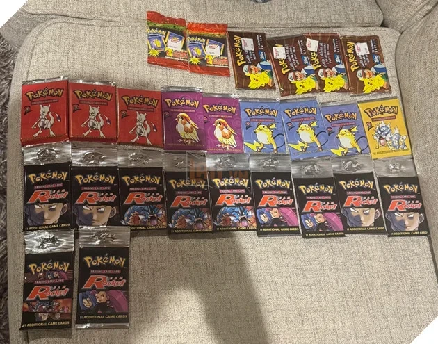 Phát Hiện Bộ Sưu Tập Thẻ Pokemon Có Giá Trị Cực Khủng Đầy Bất Ngờ